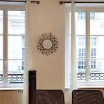 Calm Apt 60M2 Near Notre-Dame And Seine 2Bdrs N4-4B