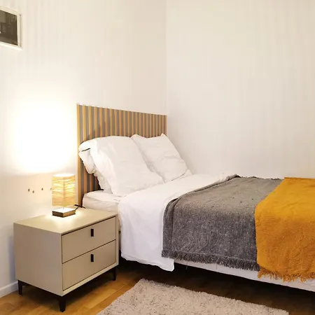Calm 60m2 Near Notre-dame And Seine 2bdrs N4-4b Apartment