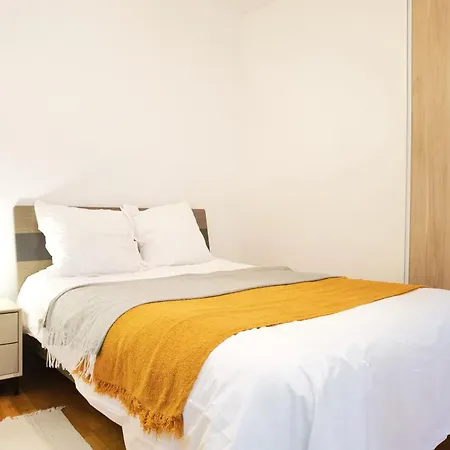 Apartment Calm 60m2 Near Notre-dame And Seine 2bdrs N4-4b