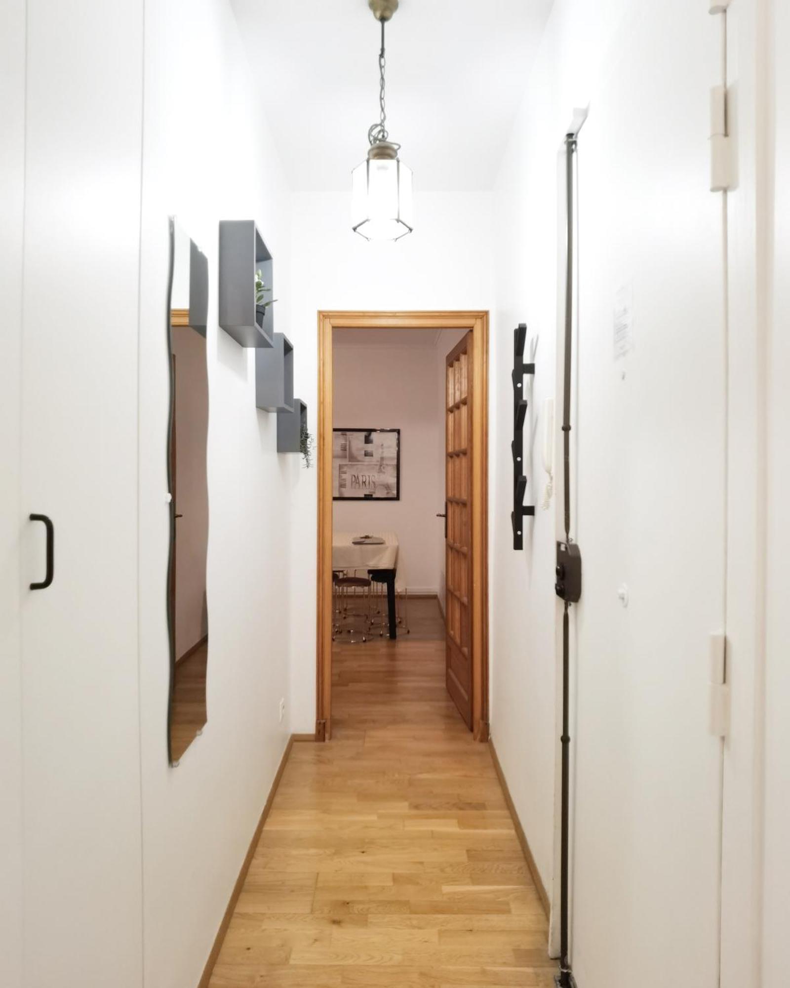 Calm 60m2 Near Notre-dame And Seine 2bdrs N4-4b