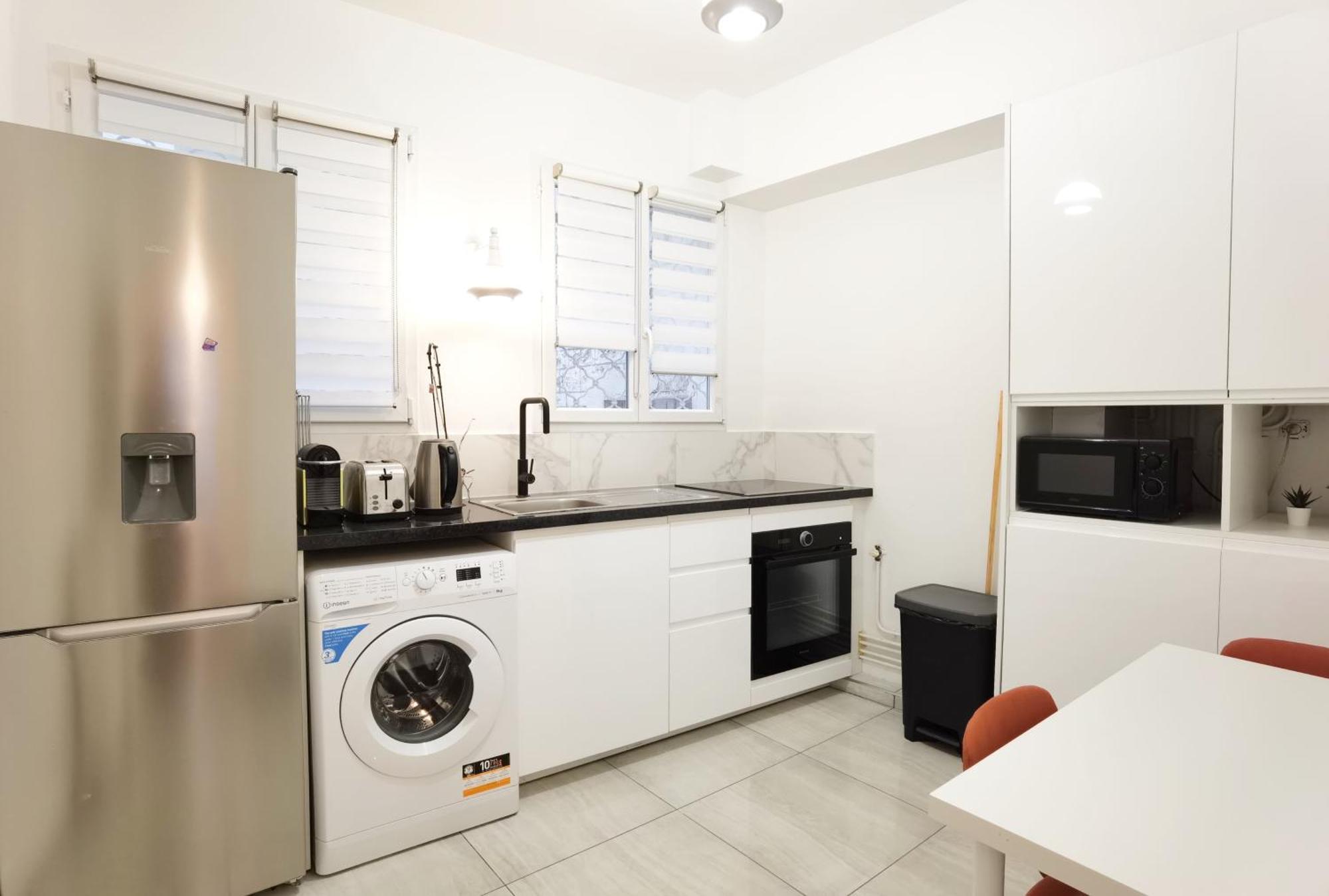 Calm 60m2 Near Notre-dame And Seine 2bdrs N4-4b Paris